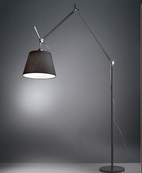 Artemide Tolomeo Mega: lampadario sospensione, tavolo, terra e parete da Vegliolux, un marchio del gruppo Idrocentro, gli specialisti di illuminazione e elettroforniture. Acquista nei nostri punti vendita di Piemonte, Liguria, Lombardia e Valle d'Aosta